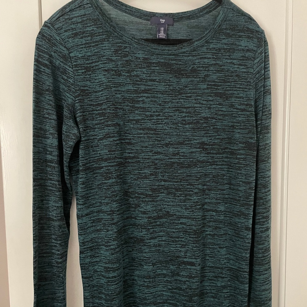 Gap dark green long sleeve top